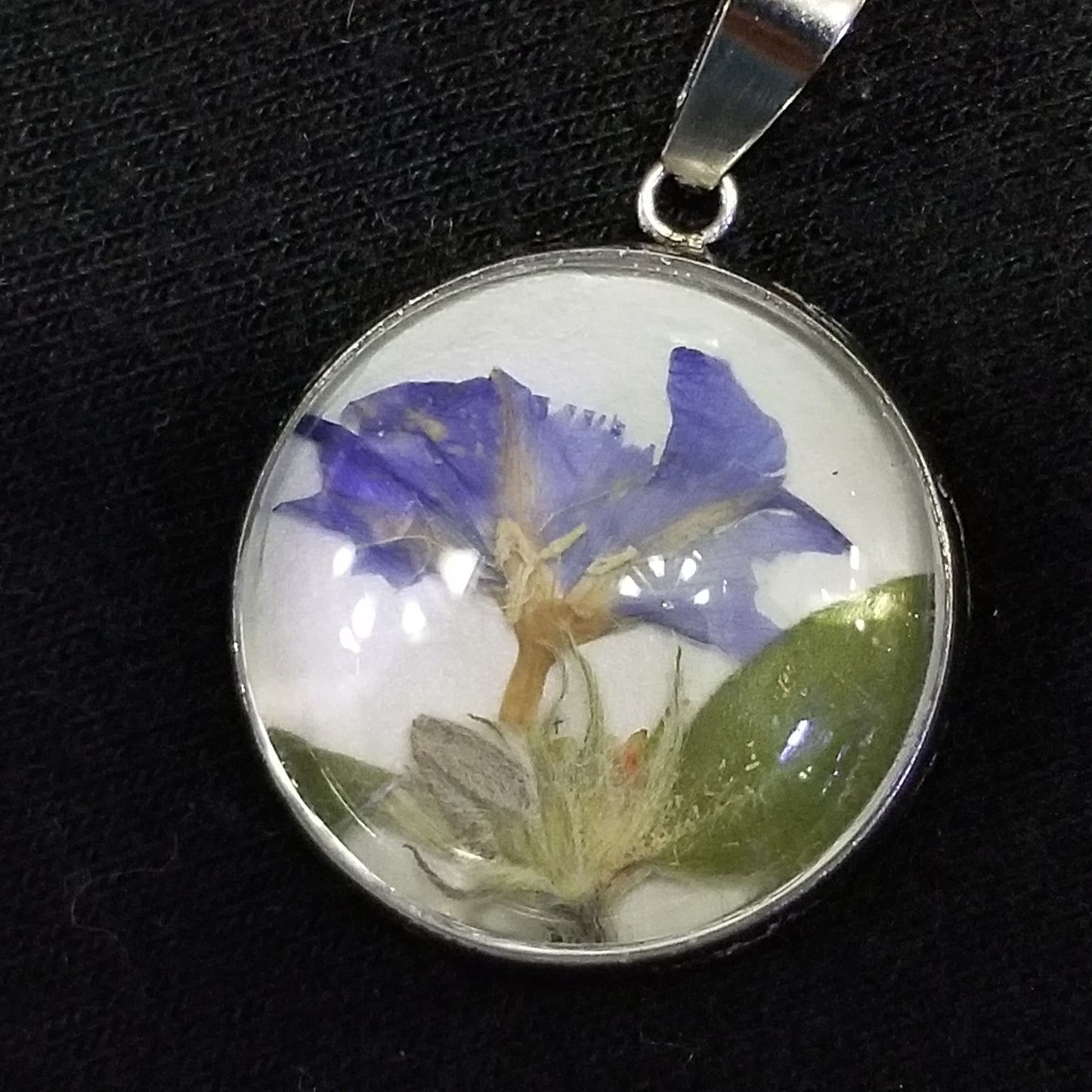 Pressed flower pendants